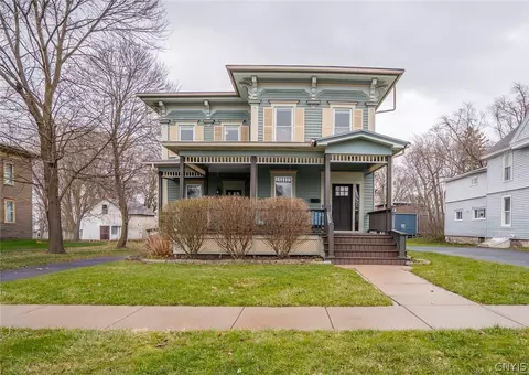 12 Cayuga St, Auburn, NY 13021