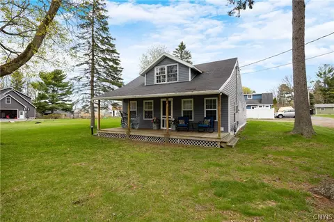 8900 Michigan Ave, Cicero, NY 13039
