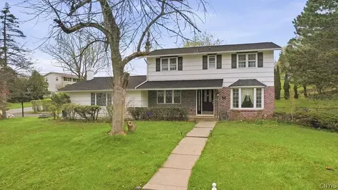 216 Cooper Ln, Syracuse, NY 13214