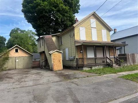 521 Expense St, Rome, NY 13440 photo 2