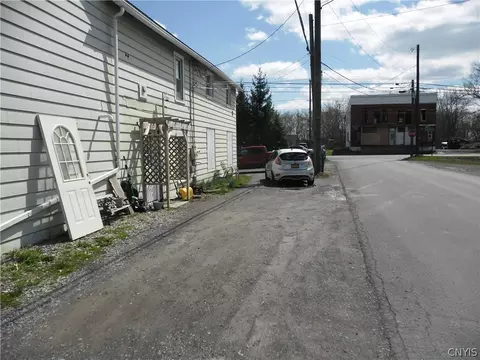 61 Border City Rd, Geneva, NY 14456
