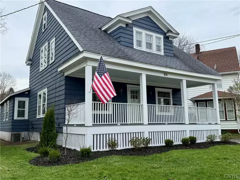 104 Kensington Pl, Syracuse, NY 13210