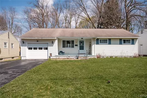 204 Jane Dr, Syracuse, NY 13219