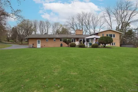 Exterior - 5160 Leverett Ln, Fayetteville, NY 13066 photo 2 of 3