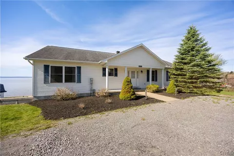 1267 State Route 49, Constantia, NY 13044