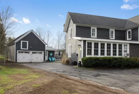 32 Oswego St, Camden, NY 13316