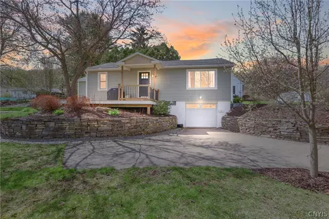 11 Wilson Dr, Marcellus, NY 13108