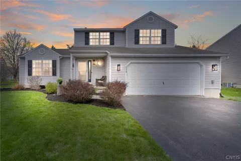 6028 Monopoli Path, Cicero, NY 13039