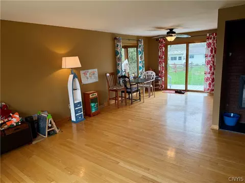 Living - 105 Easterly Ter, Syracuse, NY 13214 photo 2 of 12