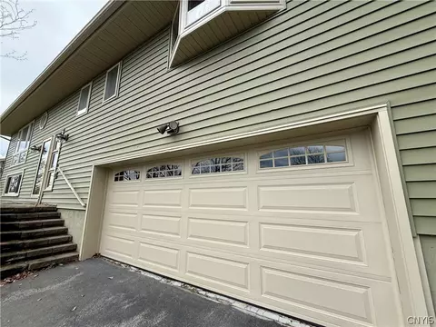 Exterior - 105 Easterly Ter, Syracuse, NY 13214 photo 4 of 4