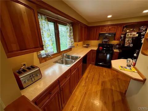 Kitchen - 105 Easterly Ter, Syracuse, NY 13214 photo 1 of 9