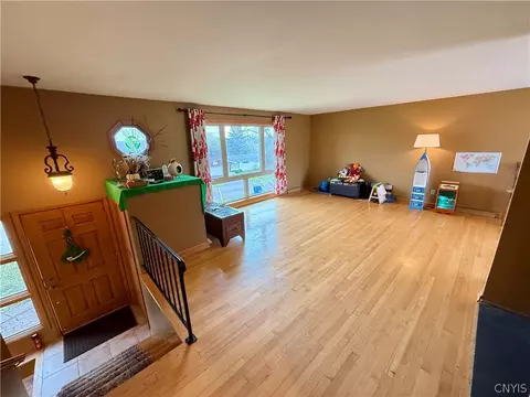 Living - 105 Easterly Ter, Syracuse, NY 13214 photo 10 of 12