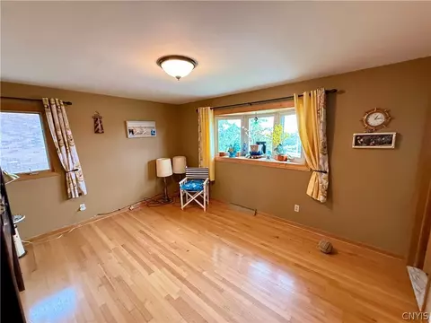 Bedroom - 105 Easterly Ter, Syracuse, NY 13214 photo 4 of 11
