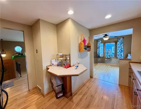 Entry Way - 105 Easterly Ter, Syracuse, NY 13214 photo 2 of 2