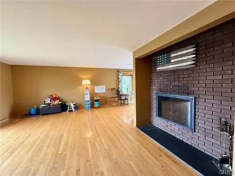 Living - 105 Easterly Ter, Syracuse, NY 13214 photo 6 of 12