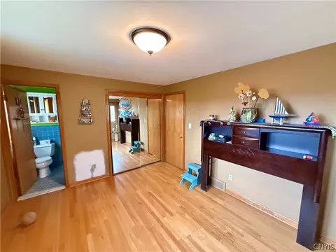 Bedroom - 105 Easterly Ter, Syracuse, NY 13214 photo 2 of 11