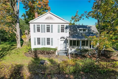 415 Higby Rd, New Hartford, NY 13413