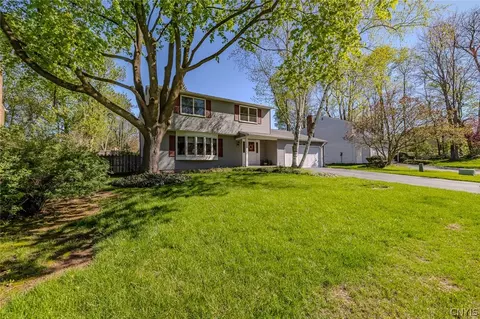 7618 Sandy Ln, Syracuse, NY 13212