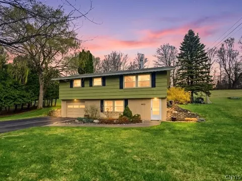 4422 Outlook Dr, Onondaga, NY 13215