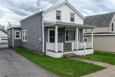 58 Burrstone Rd, New York Mills, NY 13417