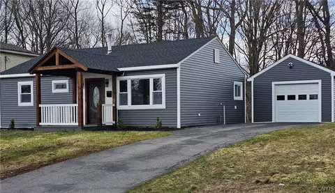 46 Walnut Dr, Whitestown, NY 13492