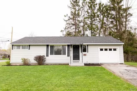 1101 Boulevard St, Salina, NY 13211