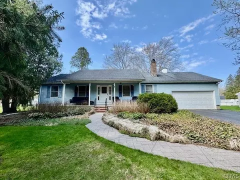 1108 Palmer Dr, Canastota, NY 13032