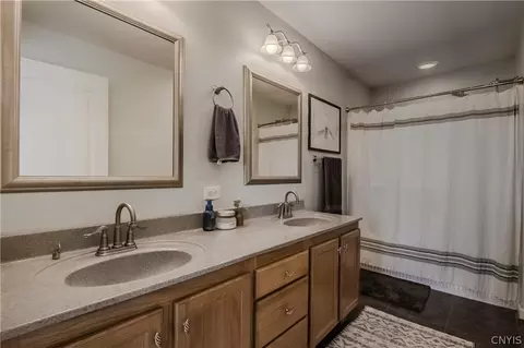 Bath - 389 Warren Rd, German Flatts, NY 13407 photo 1 of 2