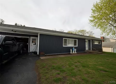 90 Ballantyne Brae, Utica, NY 13501