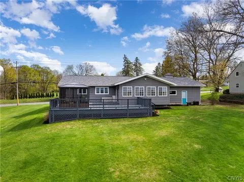 Exterior - 372 Genesee St, Oneida, NY 13421 photo 3 of 13