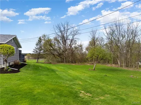 Exterior - 372 Genesee St, Oneida, NY 13421 photo 9 of 13