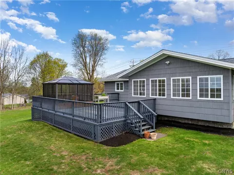 Exterior - 372 Genesee St, Oneida, NY 13421 photo 5 of 13
