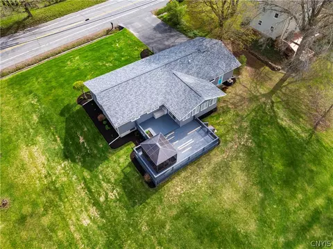 Exterior - 372 Genesee St, Oneida, NY 13421 photo 6 of 13