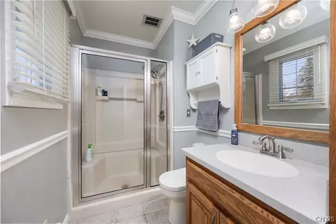 Bath - 372 Genesee St, Oneida, NY 13421 photo 3 of 3