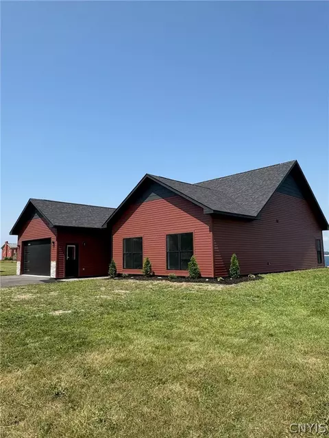 Exterior - 421 NE Pike Rd NE, Hounsfield, NY 13685 photo 1 of 2