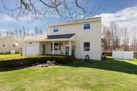 51 Patrick Cir, Fulton, NY 13069