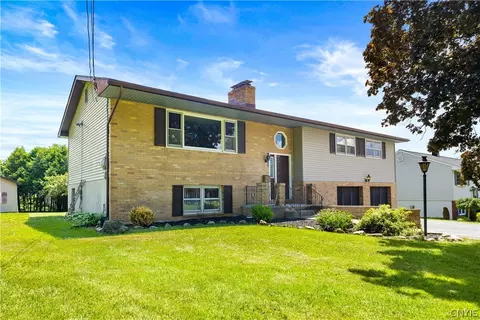 464 Oakdale Ave, Utica, NY 13502