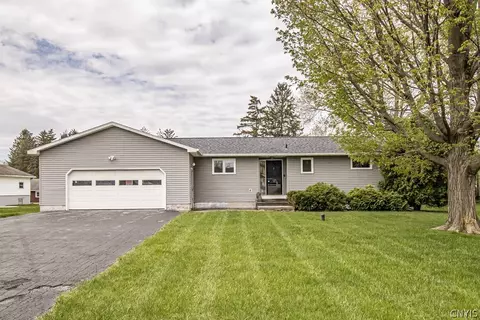 403 Stillwell Cir, East Syracuse, NY 13057