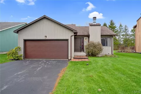 3224 Holly Rdg, Lysander, NY 13027