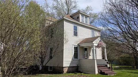 412 Edgerton St, Minoa, NY 13116