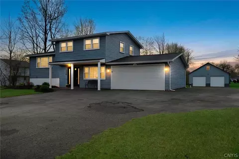 8305 Sandra Ave, Cicero, NY 13039