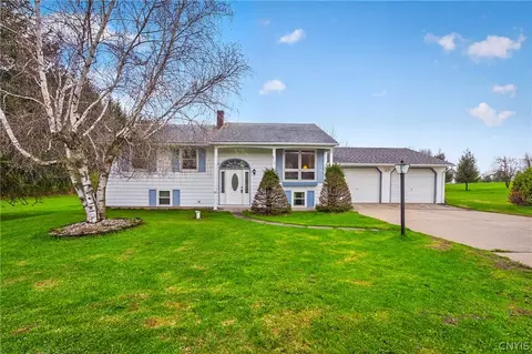 2765 King Rd, Paris, NY 13456