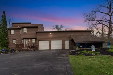 6153 N Kirkville Rd, Kirkville, NY 13082