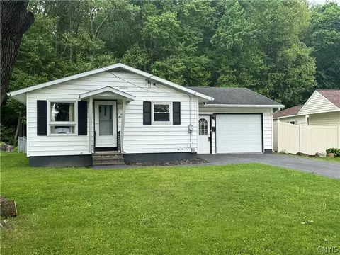 116 Waterbury Ave, Whitestown, NY 13492
