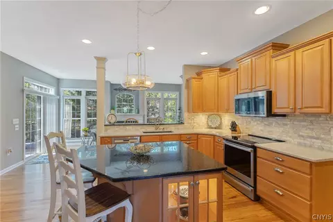 Kitchen - 1978 Esprit Glade, Lysander, NY 13027 photo 2 of 4