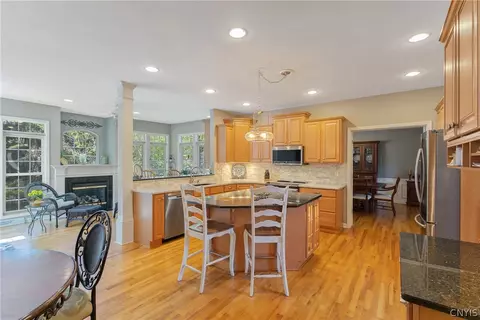 Kitchen - 1978 Esprit Glade, Lysander, NY 13027 photo 4 of 4