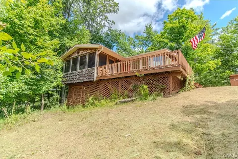 58 Fitton Rd, Hammond, NY 13646