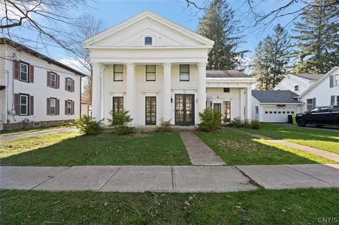 24 Eaton St, Hamilton, NY 13346