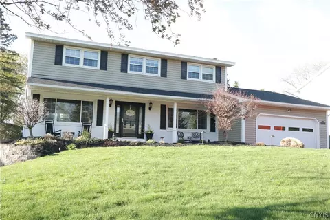 4901 Edgeworth Dr, Manlius, NY 13104