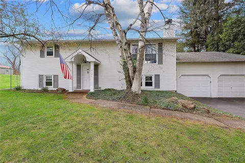 3194 Howlett Hill Rd, Onondaga, NY 13031